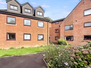 Well Maintained Block - click for photo gallery